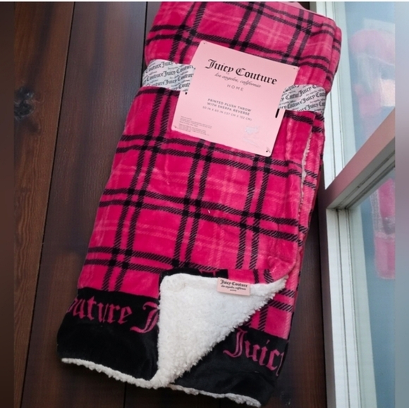 Juicy Couture Other - Juicy Couture Black and Pink Fleece Blanket